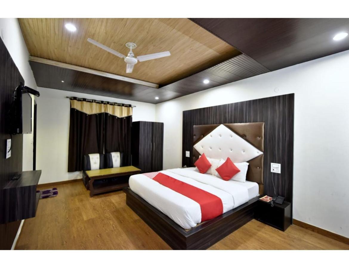 Hotel Dalhousie Grand Banikhet Esterno foto