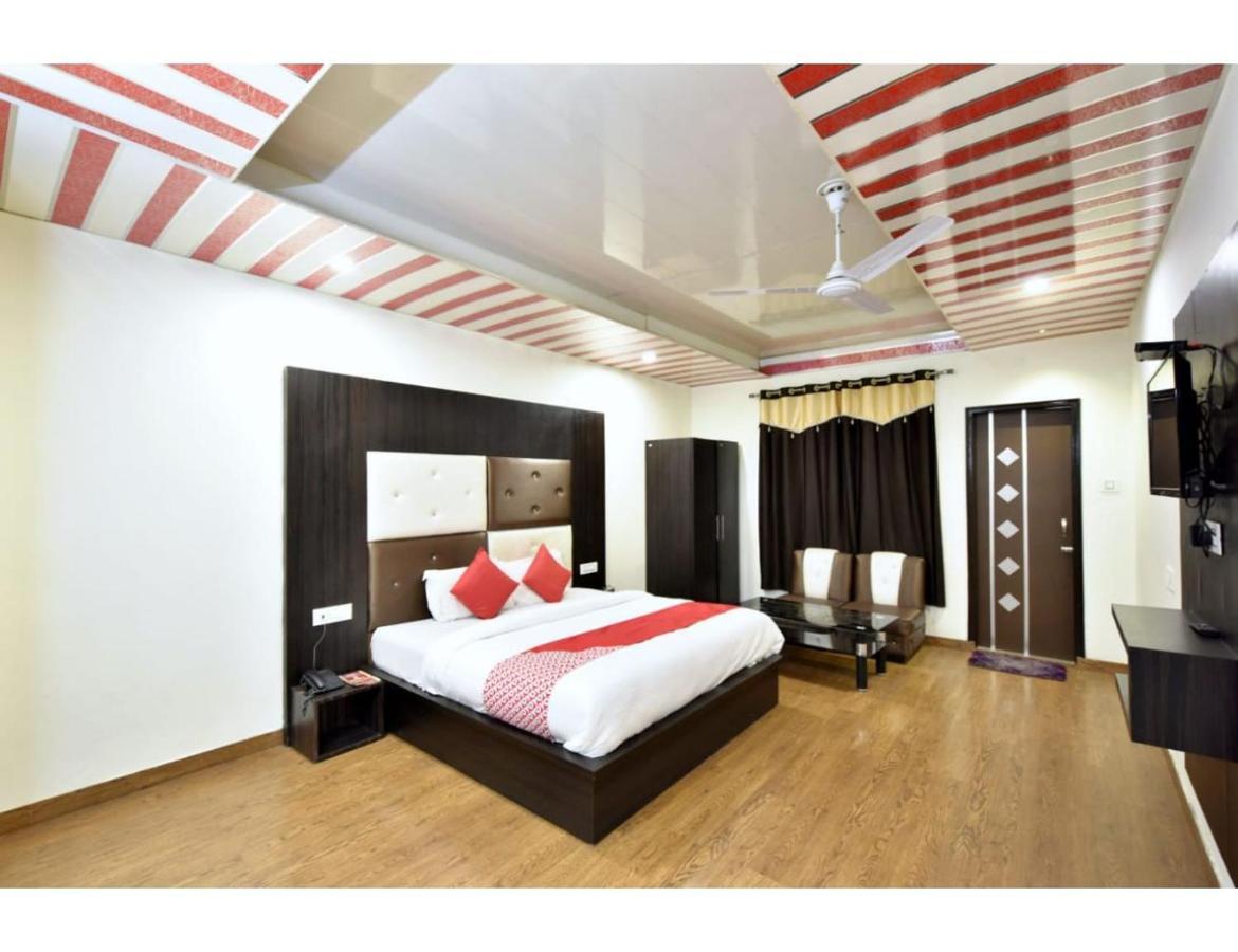 Hotel Dalhousie Grand Banikhet Esterno foto